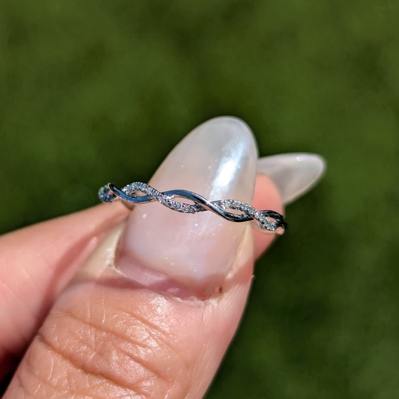 14K White Gold Dainty Twist Diamond Band Ring - Picture 6 of 9